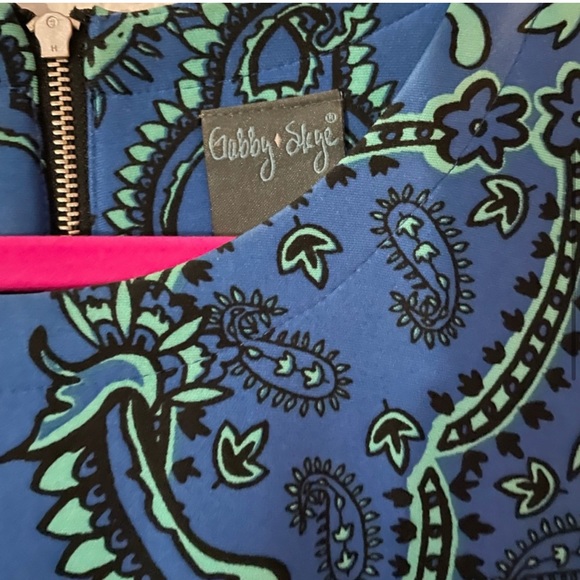 Gabby Skye blue print dress size 12, quarter sleeves, pockets - Picture 2 of 6